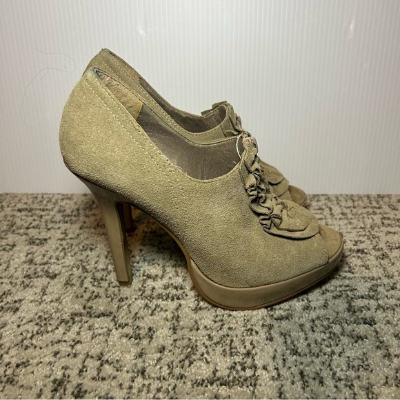 Steve Madden Shoes - Steve Madden Brown P-Daizy Fringe Suede Peep Toe Heels Size 6.5